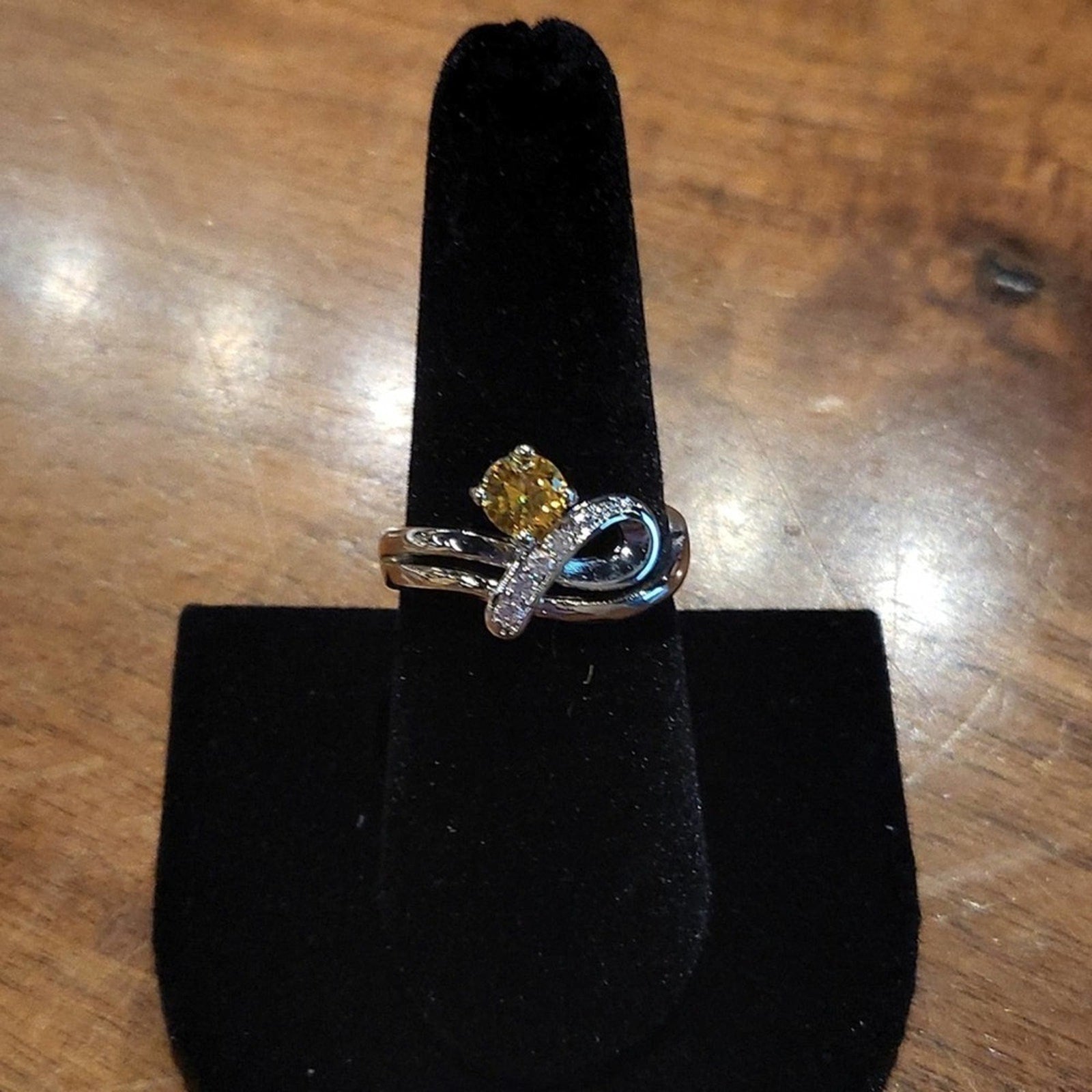 Fashion ring faux diamond's & yellow stone | size 7.5
