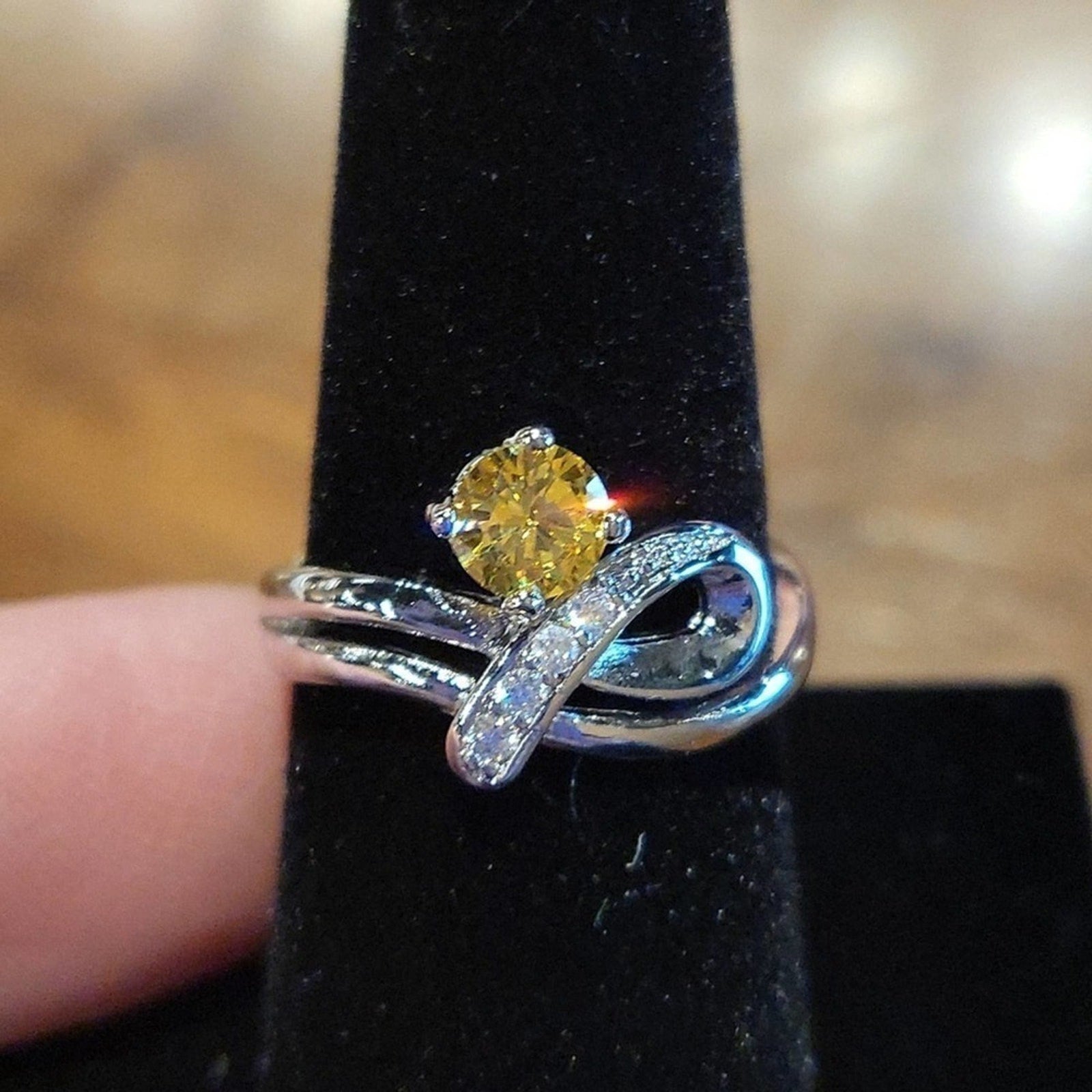 Fashion ring faux diamond's & yellow stone | size 7.5