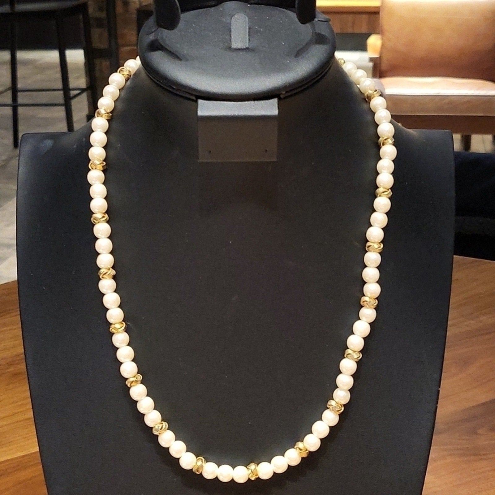 Vintage faux pearl and gold knot necklace