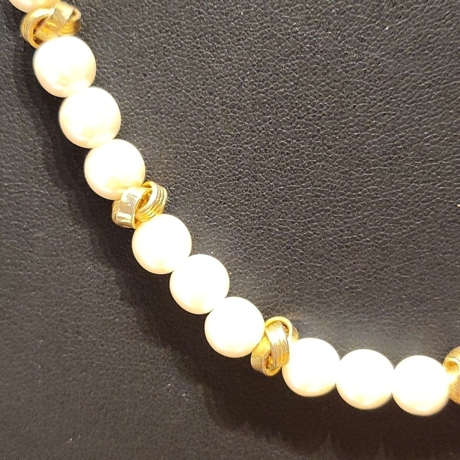 Vintage faux pearl and gold knot necklace
