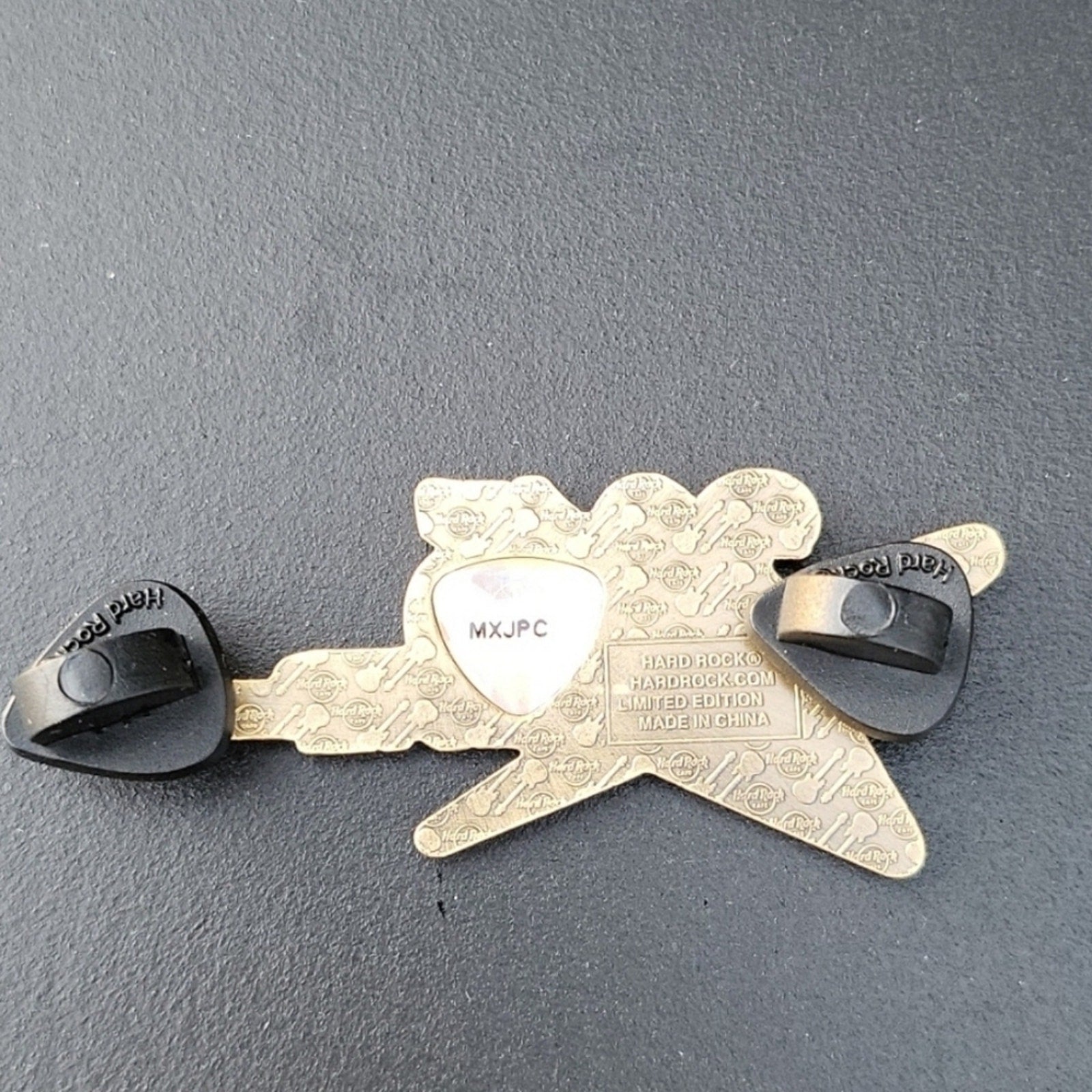 Hard Rock Cafe 2015 VIP Rewards pin